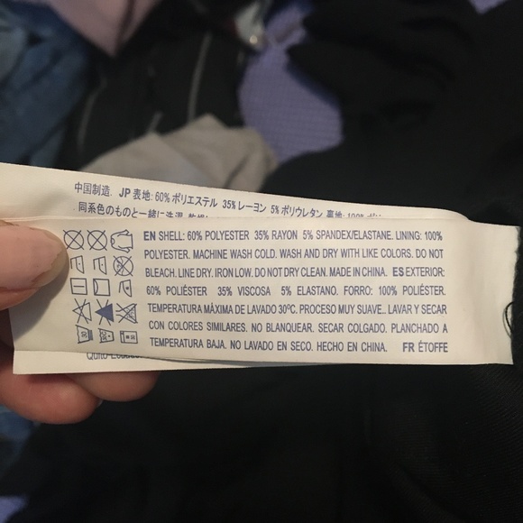 Black shorts with pockets (25) - Picture 6 of 7